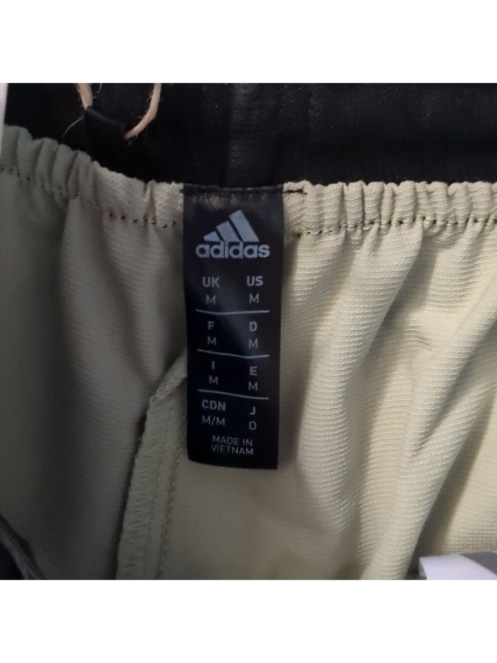Adidas terrex shorts size medium - Picture 4 of 9